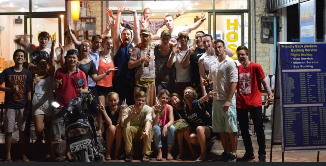 Lucky Backpacker Hostel Vientiane Bagian luar foto