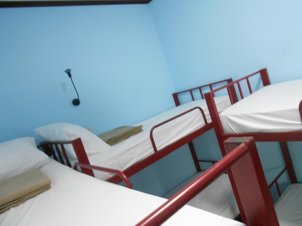 Lucky Backpacker Hostel Vientiane Bagian luar foto