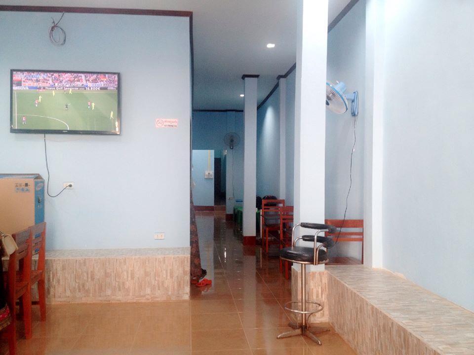 Lucky Backpacker Hostel Vientiane Bagian luar foto