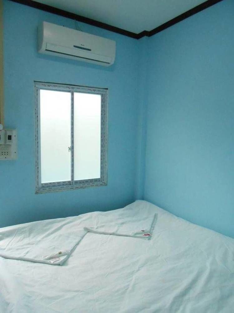 Lucky Backpacker Hostel Vientiane Bagian luar foto